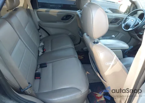 2004 Ford Escape Limited z USA, uszkodzony, nr VIN 1FMCU941X4KB19026